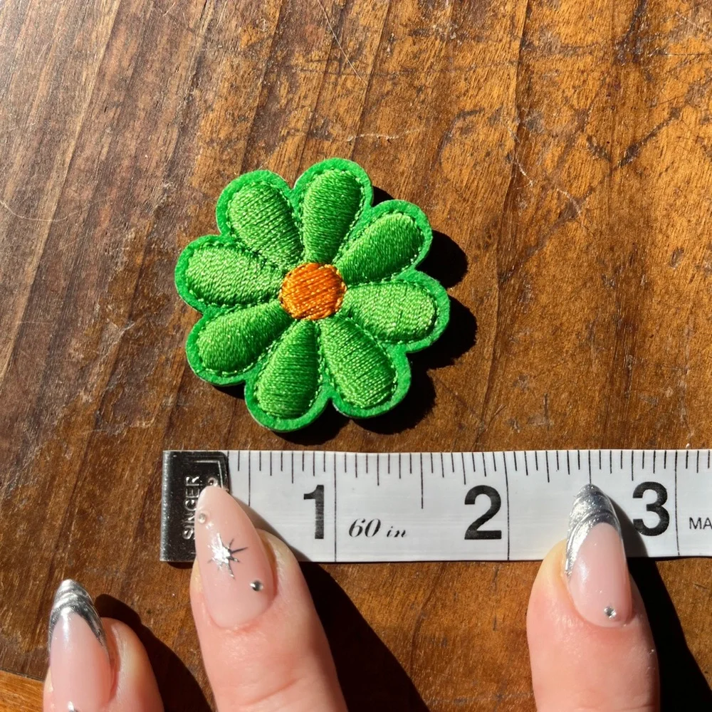 $5 Bundled 💘 Colorful Floral Embroidered Patches - Picture 6 of 6